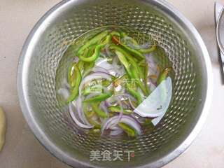 拌鱿鱼头的做法步骤:3