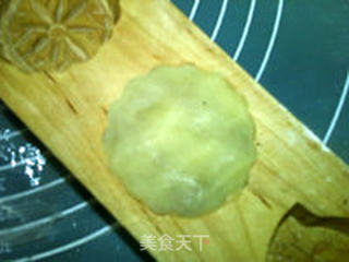 广式白莲月饼的做法步骤:17