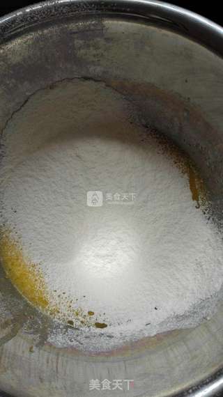 6寸戚风蛋糕的做法步骤:7