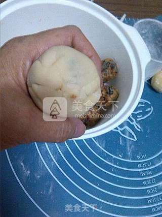 新式五仁月饼的做法步骤:9