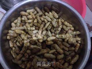 天然的-水煮五香花生的做法步骤:2