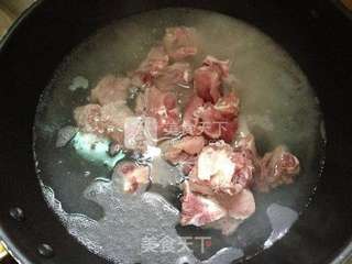 以假乱真-牛肉味的排骨的做法步骤:2