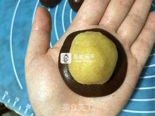 广式巧克力凤梨月饼的做法步骤:18
