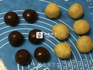 广式巧克力凤梨月饼的做法步骤:16