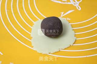 广式蛋黄月饼的做法步骤:9