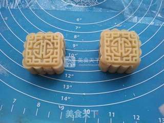 各种陷料的广式月饼的做法步骤:16
