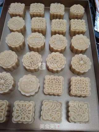 各种陷料的广式月饼的做法步骤:19