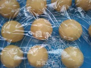 各种陷料的广式月饼的做法步骤:13