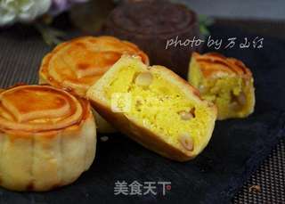 玫瑰枣泥月饼的做法步骤:19