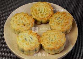 玫瑰枣泥月饼的做法步骤:18