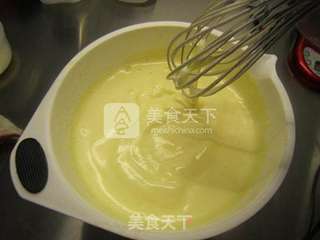 全蛋纸杯海绵蛋糕的做法步骤:4