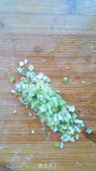 葱香芝麻土豆饼干的做法步骤:2