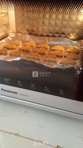 葱香芝麻土豆饼干的做法步骤:14