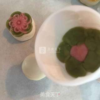 彩色冰皮月饼的做法步骤:21