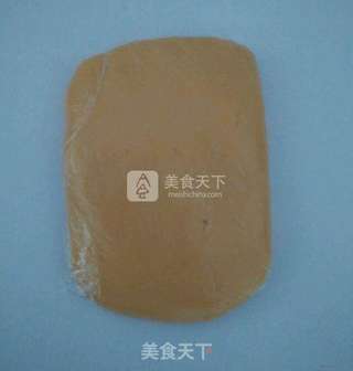 豆沙蛋黄月饼的做法步骤:3