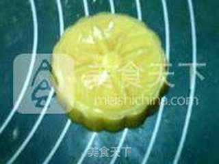 广式椰蓉月饼的做法步骤:18