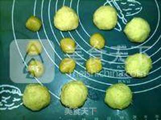 广式椰蓉月饼的做法步骤:8