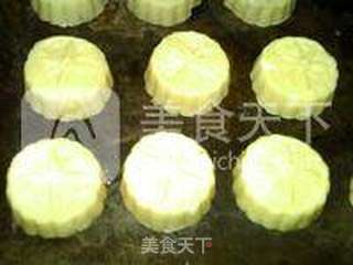 广式椰蓉月饼的做法步骤:19