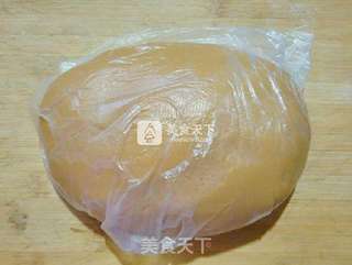 豆沙月饼的做法步骤:6