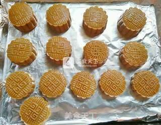 豆沙月饼的做法步骤:15
