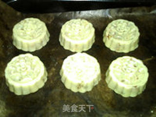 广式传统五仁月饼的做法步骤:28