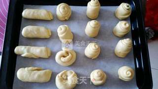 黑加仑早餐包的做法步骤:5