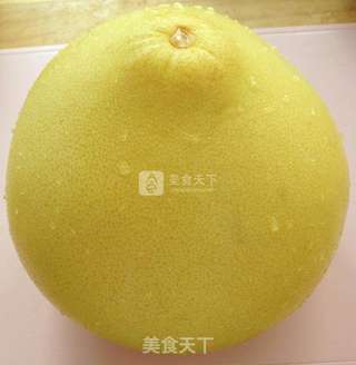 糖渍柚子皮的做法步骤：1