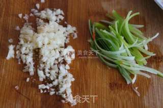炝拌丝瓜的做法步骤:7