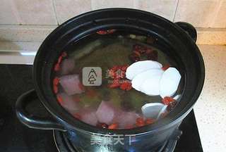 山药桂圆炖甲鱼的做法步骤:5