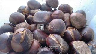 蒸板栗(吃板栗的季节到啦!好喜欢!!)的做法步骤:4