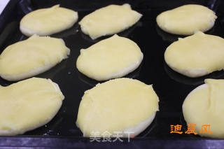 菠萝肉松面包的做法步骤:10
