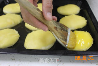 菠萝肉松面包的做法步骤:11