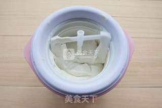 蜂蜜芋头冰淇淋的做法步骤:6
