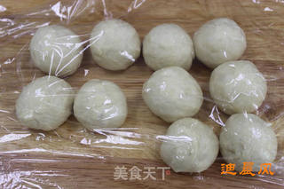 菠萝肉松面包的做法步骤:2