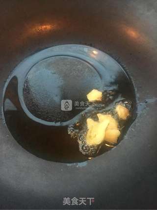 爆炒鱿鱼圈的做法步骤:6