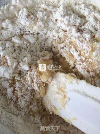 广式蛋黄莲蓉月饼的做法步骤:3