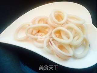 爆炒鱿鱼圈的做法步骤:5