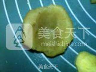 广式椰心莲蓉月饼的做法步骤:3