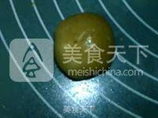 广式椰心莲蓉月饼的做法步骤:6