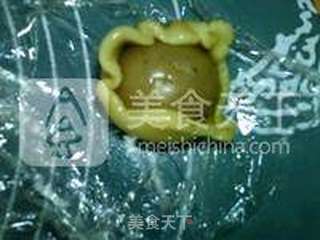 广式椰心莲蓉月饼的做法步骤:10