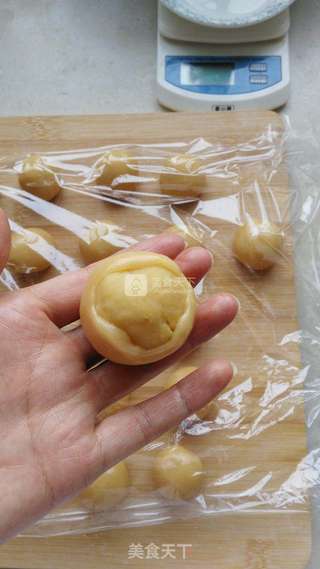 乳酪绿豆蓉月饼的做法步骤:7