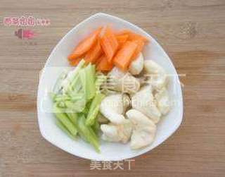 江南味 活水鲜红菱小炒的做法步骤:3