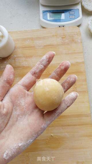 乳酪绿豆蓉月饼的做法步骤:10