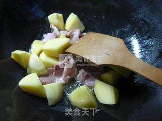 青菜咸肉煮土豆的做法步骤：2