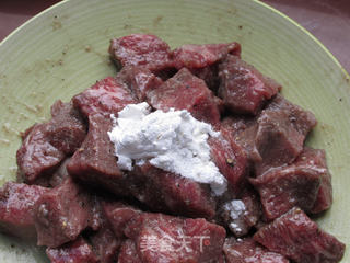 蒜籽红酒牛肉的做法步骤:6