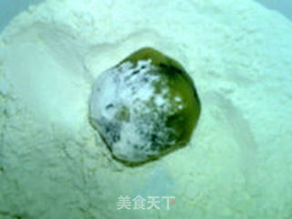 广式牛肉月饼的做法步骤:16