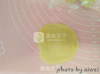 自来白月饼的做法步骤:18