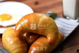 德普烤箱食谱—金牛角面包的做法步骤:12