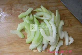 肉丝炒芹菜的做法步骤:3