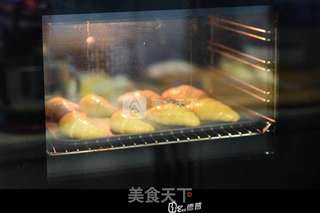 德普烤箱食谱—金牛角面包的做法步骤:11